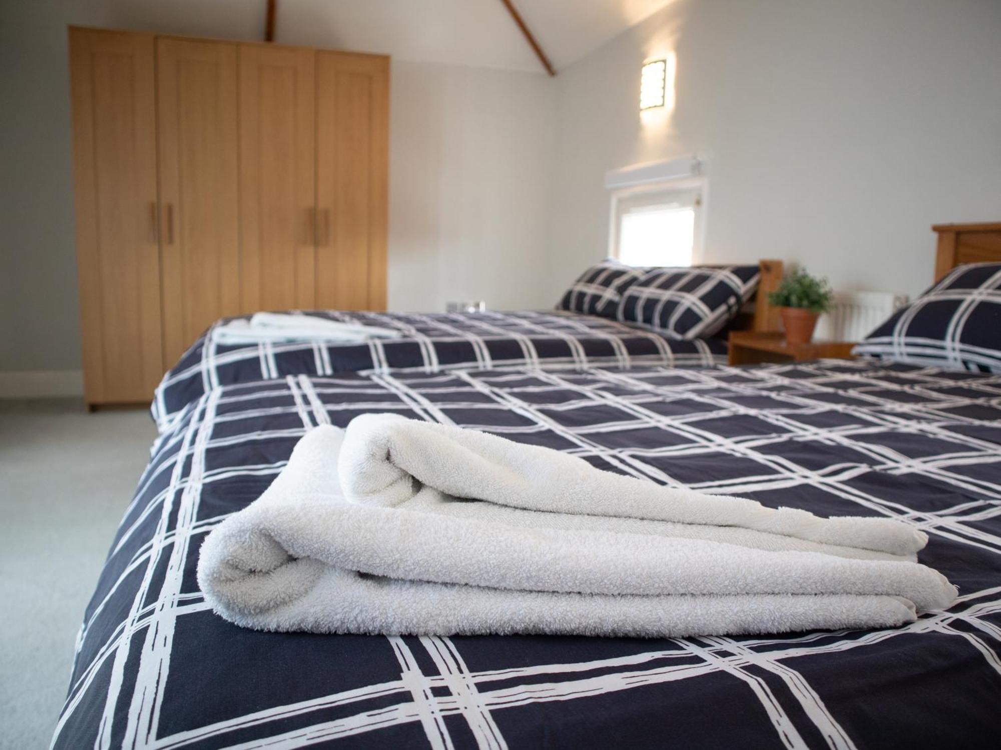 Apartamento Bright Private Terrace - Free Private Parking - Tv - Wifi - Netflix Croydon Exterior foto